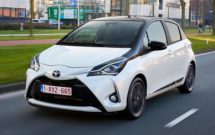 Toyota Yaris Hybrid manuale